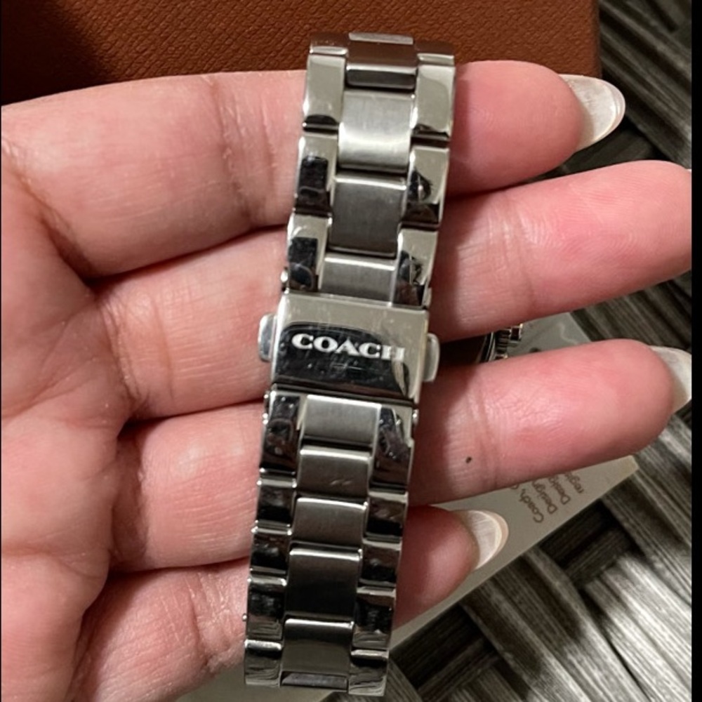 Authentic Coach Watch 💛 - Picture 3 of 5